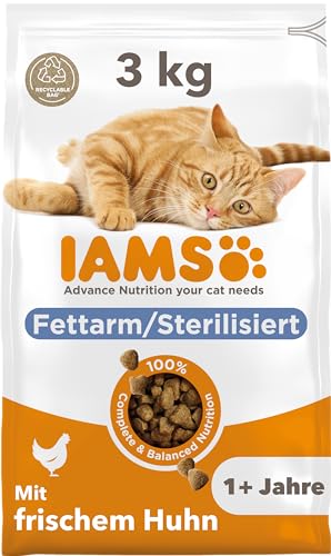 IAMS Sterilised Katzenfutter trocken mit Huhn - Trockenfutter für sterilisierte / kastrierte Katzen ab 1...